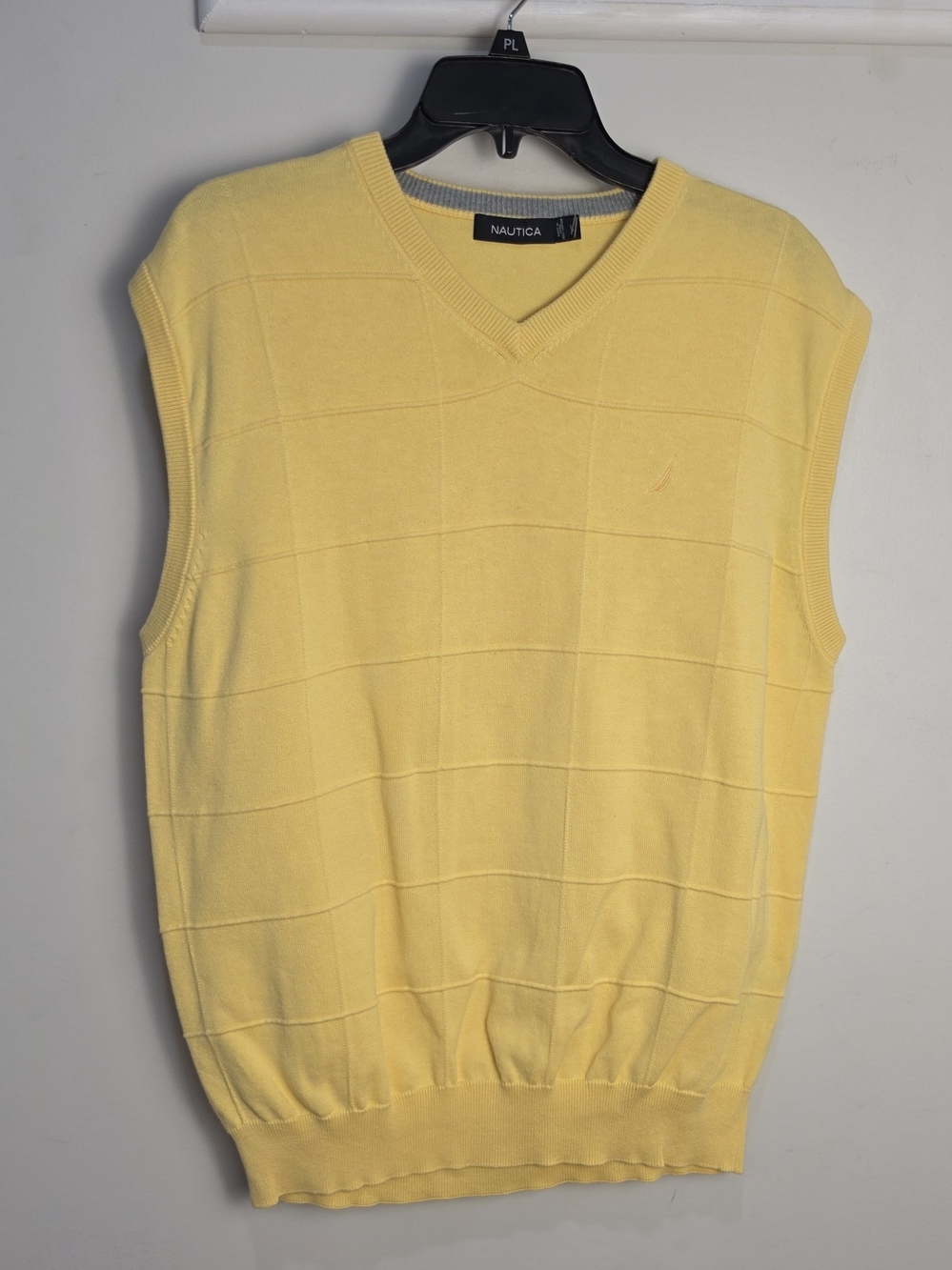 Nautica Men’s Yellow V-Neck Knit Sweater Vest